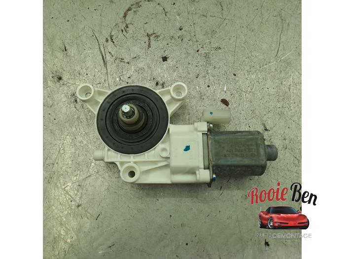 Usados Motor de ventanilla de puerta Dodge Avenger (JS) 2.0 16V Precio € 20,00 Norma de margen ofrecido por Rooie Ben autodemontage
