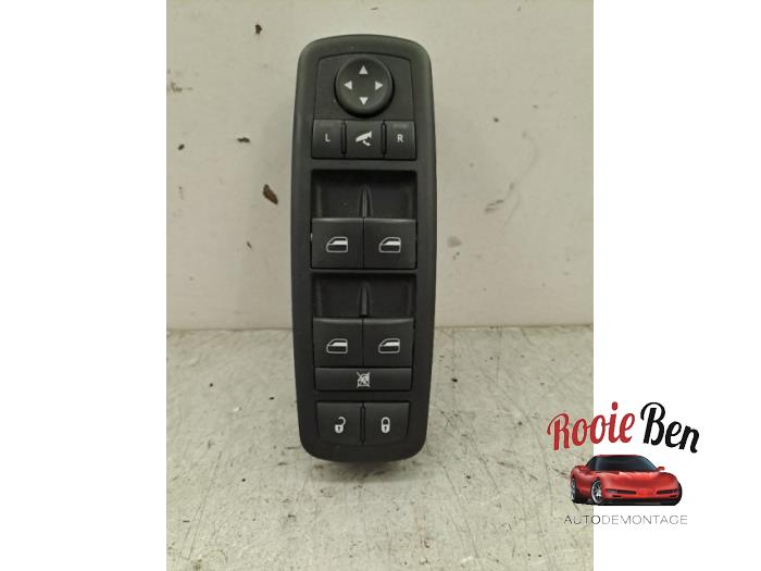 Usados Interruptor combinado de ventanillas Dodge Journey 2.4 16V Precio € 50,00 Norma de margen ofrecido por Rooie Ben autodemontage
