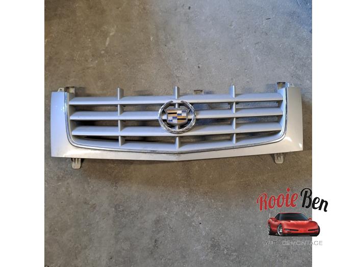 Używane Grill Cadillac Escalade 6.0 V8 4x4 Cena na żądanie oferowane przez Rooie Ben autodemontage