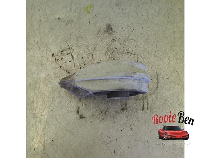 Used Engine mount Chevrolet HHR 2.4 16V Price € 25,00 Margin scheme offered by Rooie Ben autodemontage