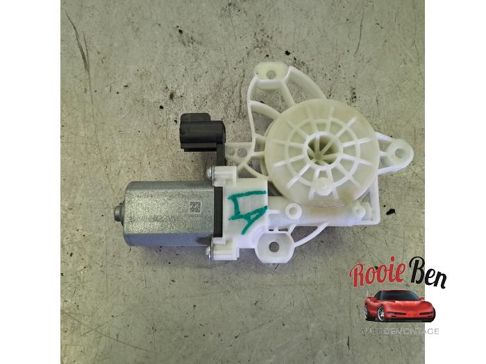 Usados Motor de ventanilla de puerta Ford Fiesta 7 1.0 EcoBoost 12V Precio € 14,00 Norma de margen ofrecido por Rooie Ben autodemontage