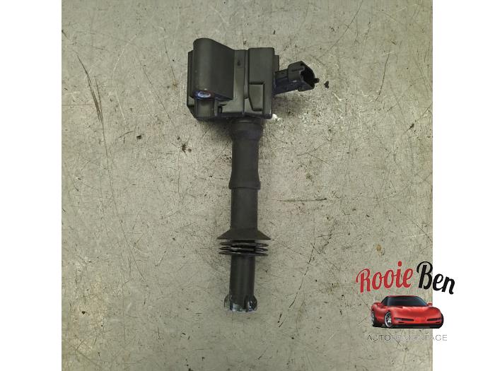 Usados Bobina Peugeot 208 II (UB/UH/UP) 1.2 Vti 12V PureTech 100 Precio € 15,00 Norma de margen ofrecido por Rooie Ben autodemontage
