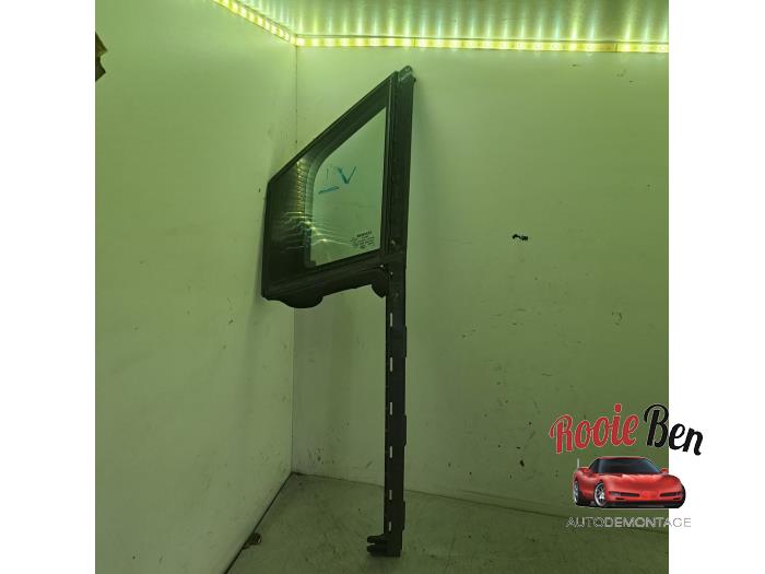 Usados Ventanilla triangular izquierda delante Renault Captur I (2R) 0.9 Energy TCE 12V Precio € 50,00 Norma de margen ofrecido por Rooie Ben autodemontage