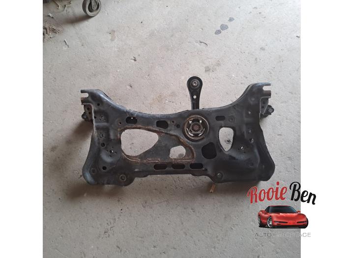Subframe from a Seat Leon (5FB) 1.6 TDI Ecomotive 16V 2014