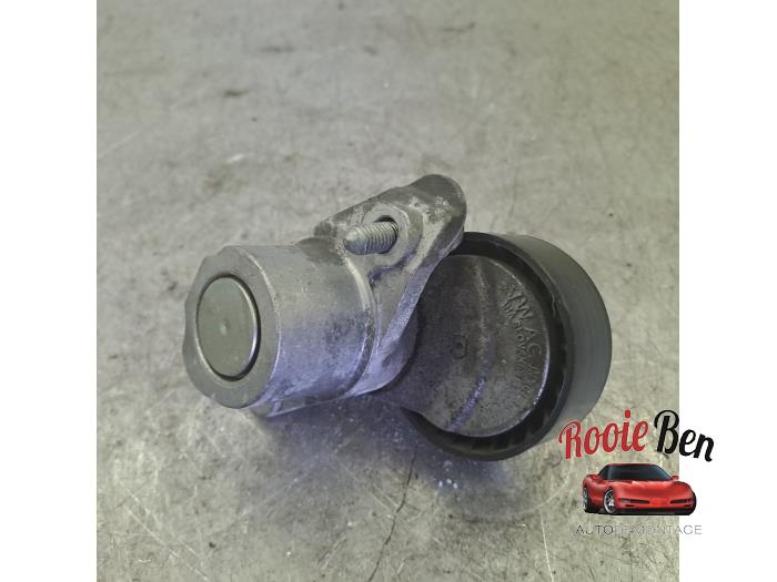 Usados Rodillo tensor correa múltiple Volkswagen Golf VII Variant (AUVV) 1.2 TSI 16V BlueMOTION Precio € 15,00 Norma de margen ofrecido por Rooie Ben autodemontage