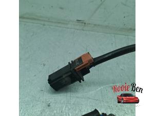 Lambda probe from a Volkswagen Passat Variant (3G5) 1.6 TDI 16V 2017