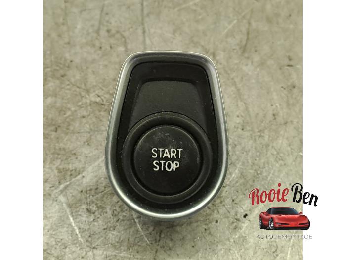 Używane Przelacznik Start/Stop BMW 3 serie (F30) 330e Cena € 25,00 Procedura marży oferowane przez Rooie Ben autodemontage
