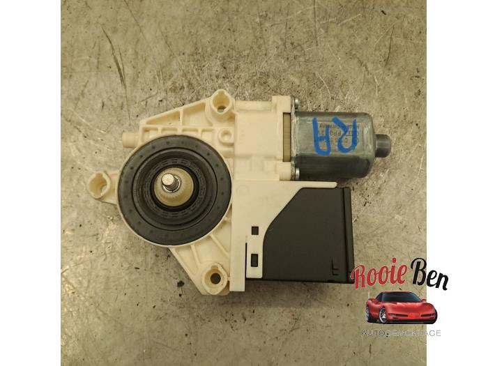 Usados Motor de ventanilla de puerta Renault Megane III Grandtour (KZ) 2.0 16V TCe 180 Precio € 10,00 Norma de margen ofrecido por Rooie Ben autodemontage