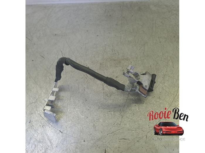 Używane Biegun akumulator Seat Leon (KLB) 1.0 TSI 12V Cena € 20,00 Procedura marży oferowane przez Rooie Ben autodemontage
