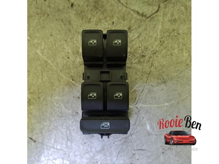 Usados Interruptor combinado de ventanillas Seat Leon (KLB) 1.0 TSI 12V Precio € 50,00 Norma de margen ofrecido por Rooie Ben autodemontage