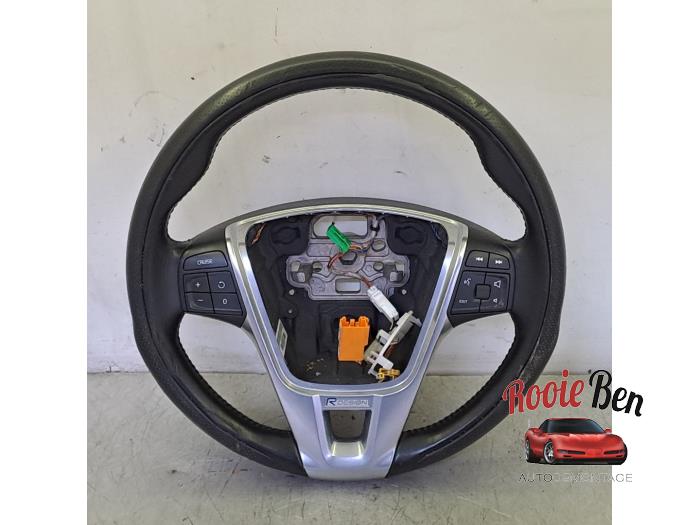 Używane Kierownica Volvo V70 (BW) 1.6 T4 16V Cena € 75,00 Procedura marży oferowane przez Rooie Ben autodemontage