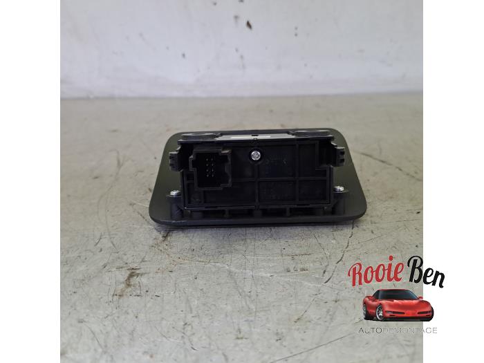 Gebrauchte Handbremse Schalter Volvo V70 (BW) 1.6 T4 16V Preis € 25,00 Margenregelung angeboten von Rooie Ben autodemontage