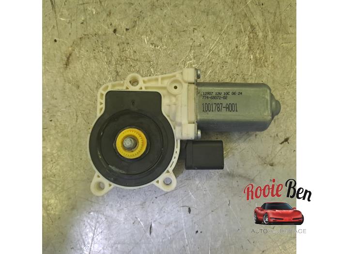 Usados Motor de ventanilla de puerta Dodge Nitro 2.8 CRD 16V 4x4 Precio € 50,00 Norma de margen ofrecido por Rooie Ben autodemontage