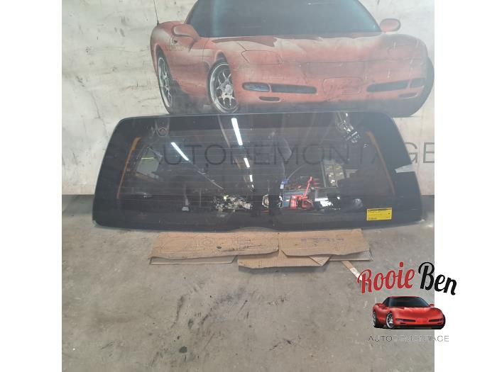 Usados Ventanilla detrás Jeep Cherokee/Liberty (KJ) 3.7 V6 24V Precio € 100,00 Norma de margen ofrecido por Rooie Ben autodemontage