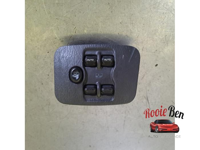 Usados Interruptor combinado de ventanillas Jeep Cherokee/Liberty (KJ) 3.7 V6 24V Precio € 50,00 Norma de margen ofrecido por Rooie Ben autodemontage