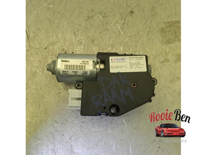 Używane Silnik dachu cabrio Volkswagen Golf VII (AUA) 2.0 R 4Motion 16V Cena € 100,00 Procedura marży oferowane przez Rooie Ben autodemontage