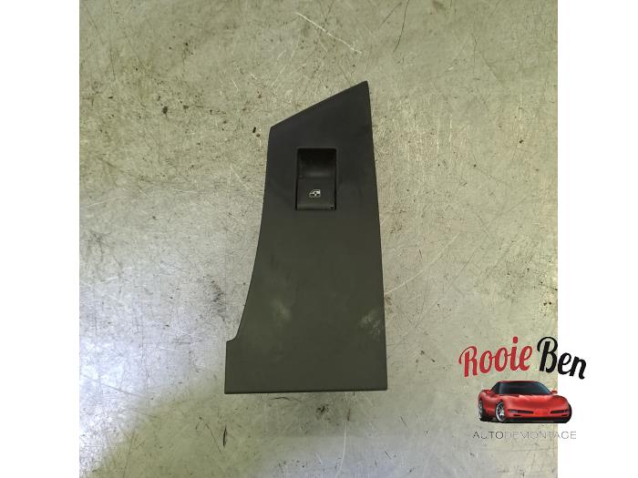Usados Interruptor de ventanilla eléctrica Opel Astra J Sports Tourer (PD8/PE8/PF8) 1.4 Turbo 16V Precio € 15,00 Norma de margen ofrecido por Rooie Ben autodemontage