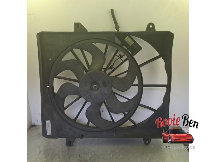 Używane Wentylator Dodge Nitro 3.7 STX V6 4x4 Autom. Cena € 70,00 Procedura marży oferowane przez Rooie Ben autodemontage