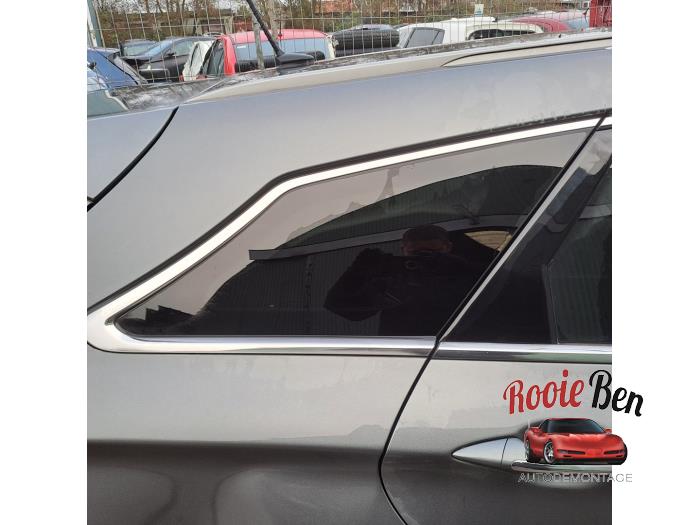 Usados Ventanilla triangular derecha detrás Hyundai i40 CW (VFC) 1.6 GDI 16V Precio € 50,00 Norma de margen ofrecido por Rooie Ben autodemontage
