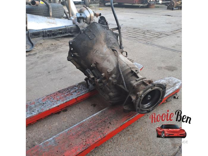 Getriebe van een Chevrolet K-Serie 4x4 5.7 V8 TBI K107 1995