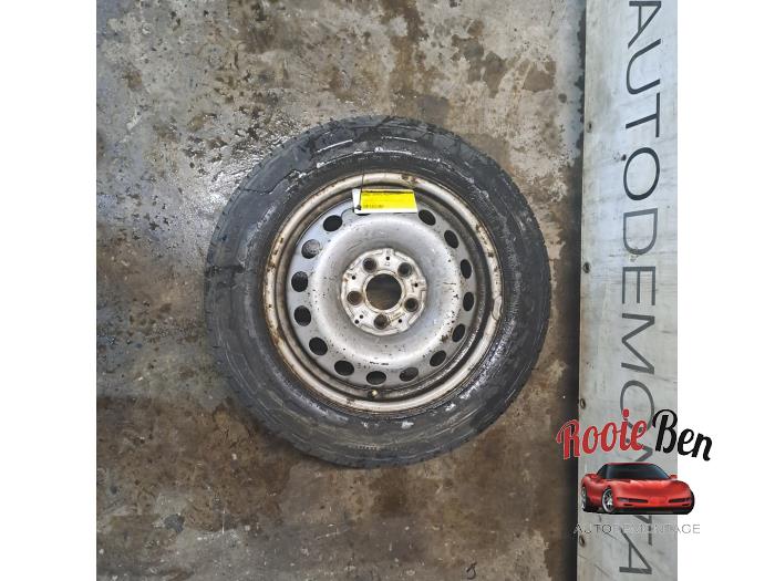 Begagnade Hjul + vinterdäck Mercedes Vito (447.6) 2.2 114 CDI 16V Pris € 75,00 Marginaltabell erbjuds av Rooie Ben autodemontage
