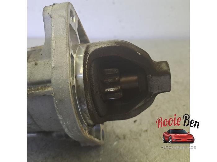 Anlasser van een Fiat Doblo Cargo (263) 1.3 MJ 16V DPF Euro 5 2017