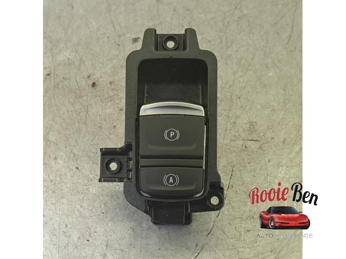 Gebrauchte Handbremse Schalter Renault Arkana (RJLL) 1.6 E-Tech 145 16V Preis € 25,00 Margenregelung angeboten von Rooie Ben autodemontage
