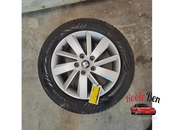 Begagnade Hjul + vinterdäck Seat Leon (5FB) 1.0 TSI 12V Pris € 100,00 Marginaltabell erbjuds av Rooie Ben autodemontage