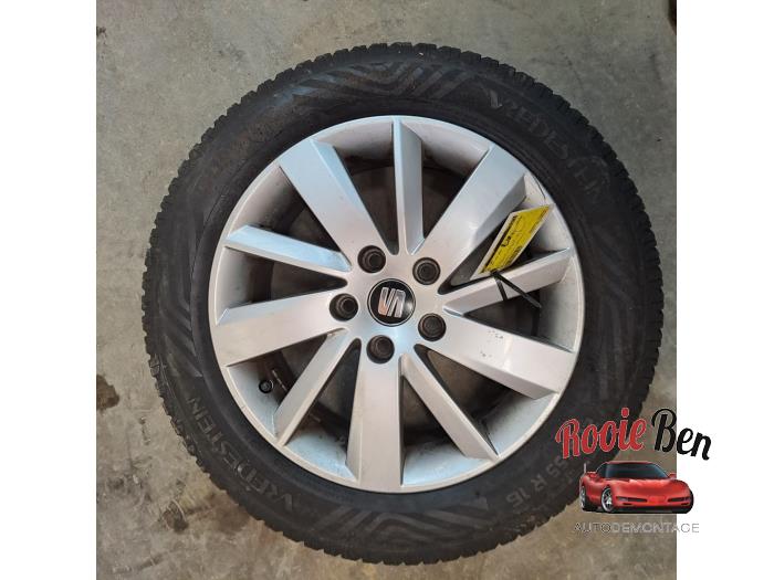 Begagnade Hjul + vinterdäck Seat Leon (5FB) 1.0 TSI 12V Pris € 100,00 Marginaltabell erbjuds av Rooie Ben autodemontage