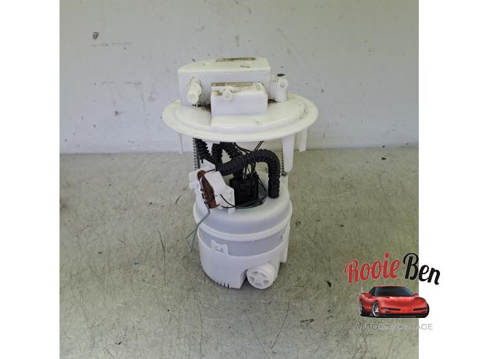 Usagé Pompe à carburant Peugeot 308 SW (L4/L9/LC/LJ/LR) 1.2 12V e-THP PureTech 110 Prix € 75,00 Règlement à la marge proposé par Rooie Ben autodemontage