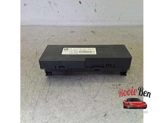 Begagnade Bluetooth-modul Peugeot 308 SW (L4/L9/LC/LJ/LR) 1.2 12V e-THP PureTech 110 Pris € 35,00 Marginaltabell erbjuds av Rooie Ben autodemontage