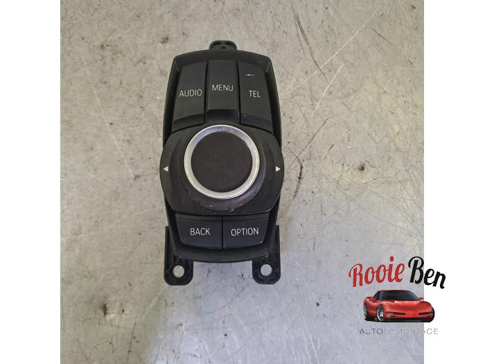 Używane Przycisk I-Drive BMW 1 serie (F20) 118i 1.5 TwinPower 12V Cena € 50,00 Procedura marży oferowane przez Rooie Ben autodemontage
