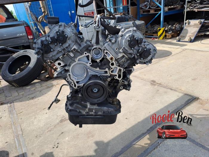 Motor van een Mercedes-Benz ML II (164/4JG) 3.5 350 4-Matic V6 24V 2005