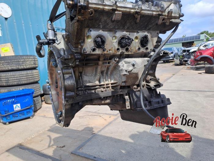 Motor van een Mercedes-Benz ML II (164/4JG) 3.5 350 4-Matic V6 24V 2005