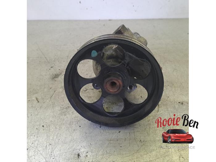 Usagé Pompe de direction Renault Laguna III Estate (KT) 2.0 Turbo 16V GT Prix € 40,00 Règlement à la marge proposé par Rooie Ben autodemontage