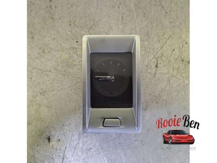 Begagnade Klocka Cadillac BLS 2.0 Turbo 16V Pris € 50,00 Marginaltabell erbjuds av Rooie Ben autodemontage
