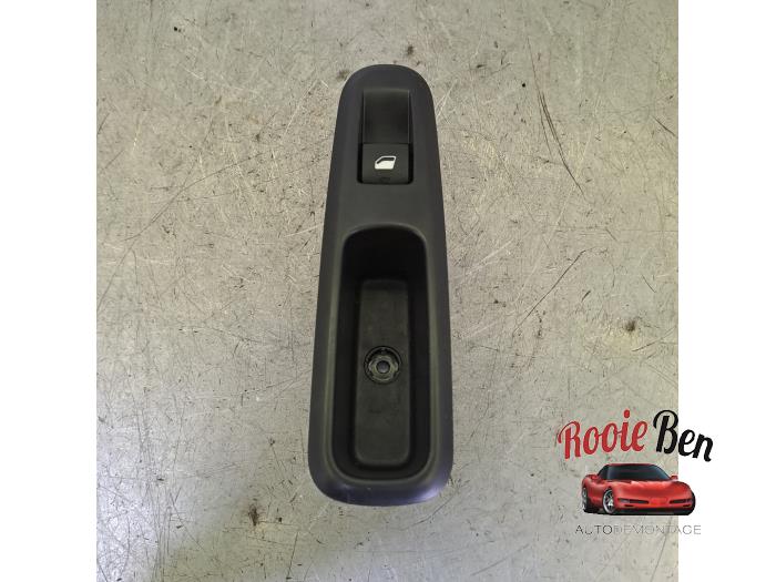 Usados Interruptor de ventanilla eléctrica Citroen C3 (SX/SW) 1.2 Vti 12V PureTech Precio € 25,00 Norma de margen ofrecido por Rooie Ben autodemontage