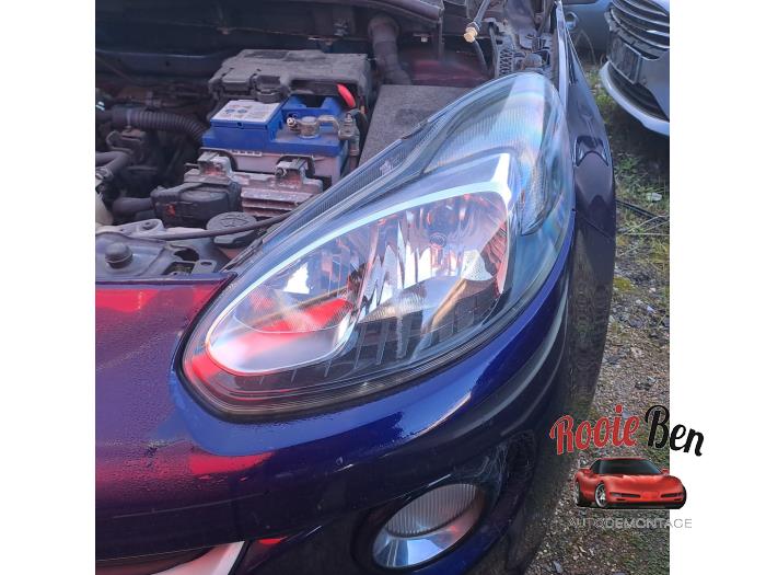Używane Reflektor lewy Opel Adam 1.2 16V Cena € 200,00 Procedura marży oferowane przez Rooie Ben autodemontage