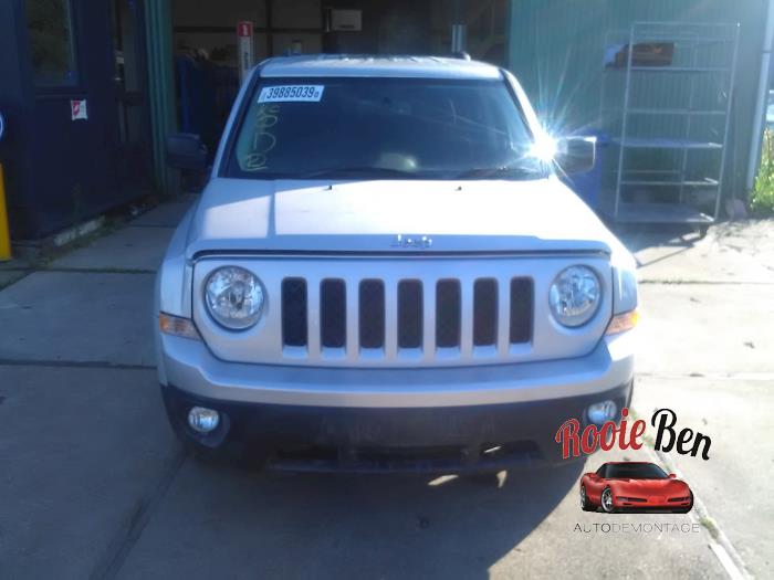 Używane Grill Jeep Patriot (MK74) 2.2 CRD 16V 4x4 Cena € 150,00 Procedura marży oferowane przez Rooie Ben autodemontage