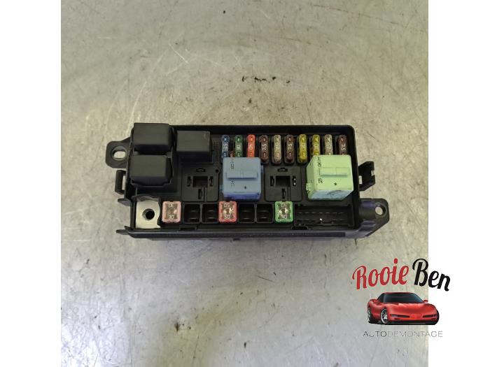 Begagnade Säkringsbox Mini Mini (R56) 1.6 16V One Pris € 25,00 Marginaltabell erbjuds av Rooie Ben autodemontage