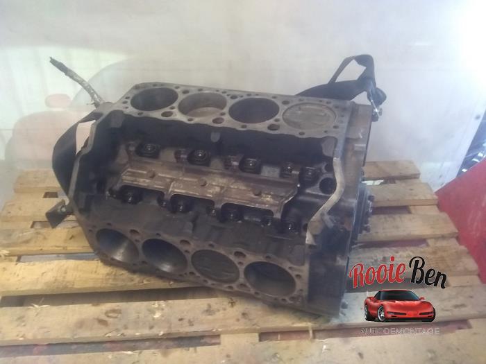 Used Engine crankcase Chevrolet K-Serie 4x4 5.7 V8 Price € 300,00 Margin scheme offered by Rooie Ben autodemontage