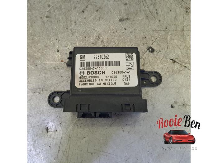 Begagnade PDC-modul Opel Astra J Sports Tourer (PD8/PE8/PF8) 1.7 CDTi 16V Pris € 40,00 Marginaltabell erbjuds av Rooie Ben autodemontage
