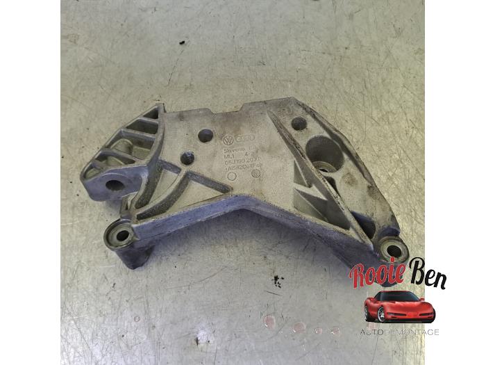 Used Engine mount Volkswagen Golf VII (AUA) 2.0 R 4Motion 16V Price € 25,00 Margin scheme offered by Rooie Ben autodemontage