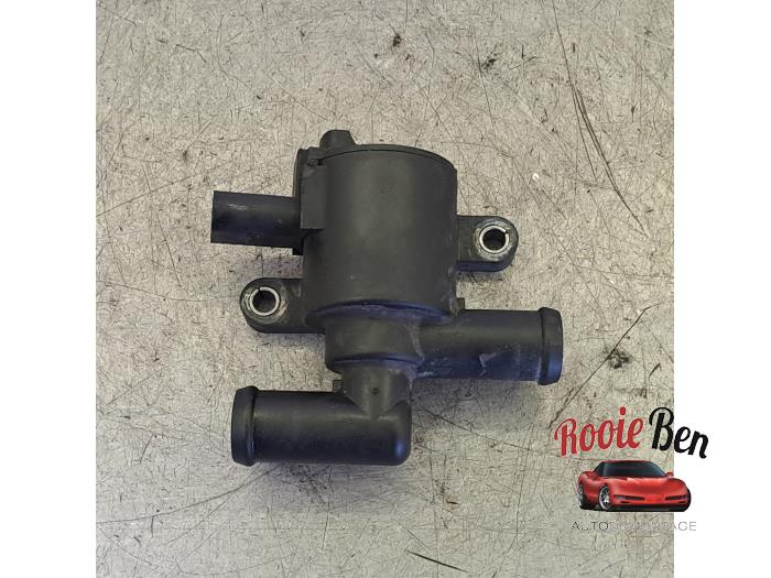 Usagé Pompe à eau Volkswagen Golf VII (AUA) 2.0 R 4Motion 16V Prix € 25,00 Règlement à la marge proposé par Rooie Ben autodemontage