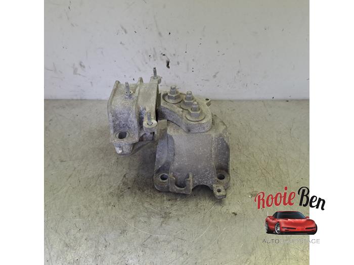 Used Engine mount Ford Fiesta 7 1.0 EcoBoost 12V 100 Price € 50,00 Margin scheme offered by Rooie Ben autodemontage