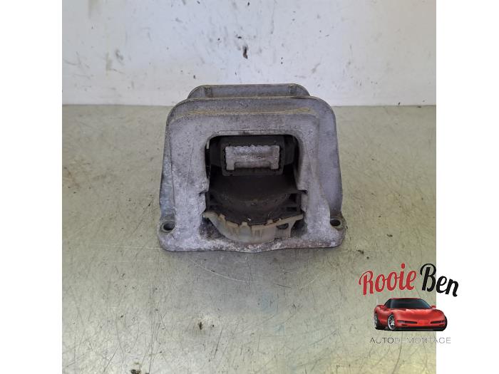 Used Engine mount Ford Transit Custom 2.0 TDCi 16V Eco Blue 130 Price € 25,00 Margin scheme offered by Rooie Ben autodemontage