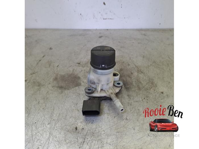 Gebrauchte Adblue Pumpe Volkswagen Crafter (SY) 2.0 TDI FWD Preis € 75,00 Margenregelung angeboten von Rooie Ben autodemontage