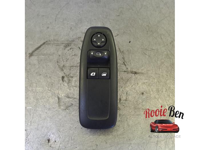 Usados Interruptor combinado de ventanillas Peugeot 208 I (CA/CC/CK/CL) 1.2 Vti 12V PureTech 82 Precio € 40,00 Norma de margen ofrecido por Rooie Ben autodemontage
