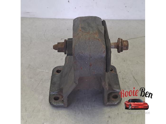 Usagé Support moteur Dodge Ram 1500 (DR/DH/D1/DC/DM) 5.7 V8 Hemi 1500 4x2 Prix sur demande proposé par Rooie Ben autodemontage