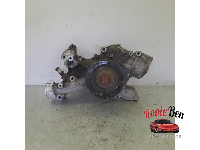 Begagnade Vattenpump Dodge Ram 1500 (DR/DH/D1/DC/DM) 5.7 V8 Hemi 1500 4x2 Pris på förfrågan erbjuds av Rooie Ben autodemontage